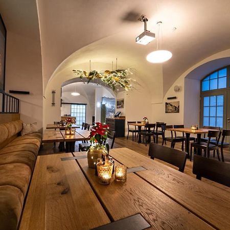 Hotel Pansky Pivovar Holešov エクステリア 写真