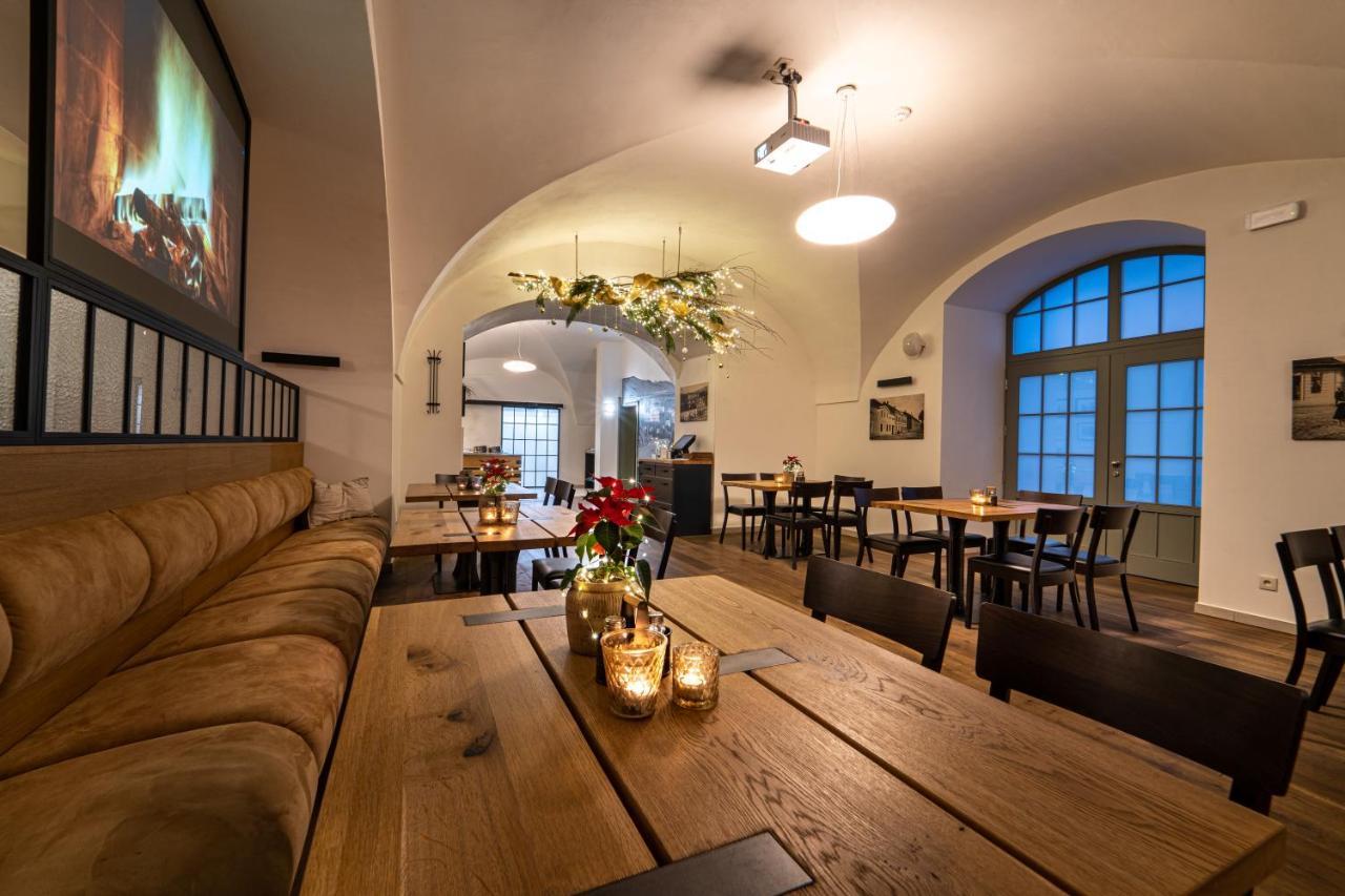 Hotel Pansky Pivovar Holešov エクステリア 写真