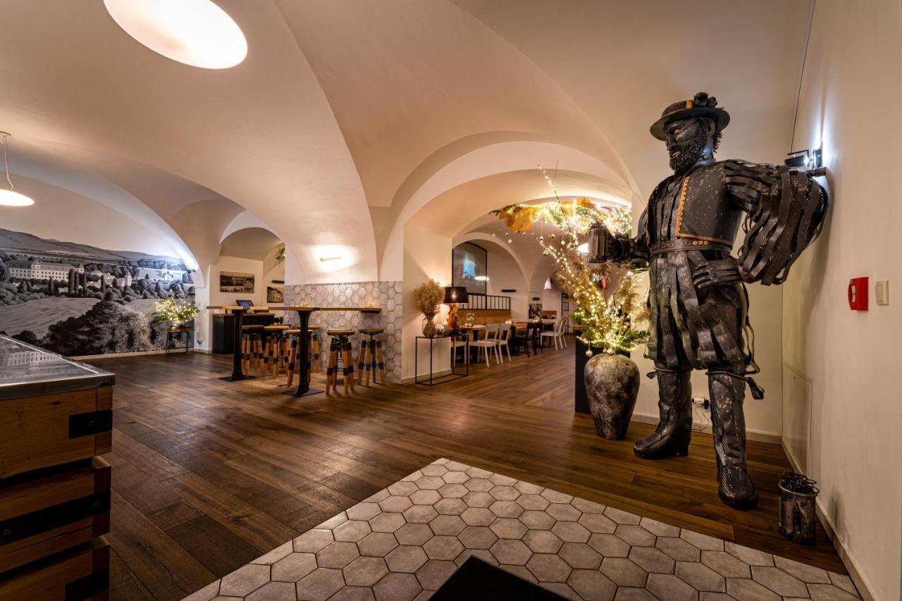 Hotel Pansky Pivovar Holešov エクステリア 写真