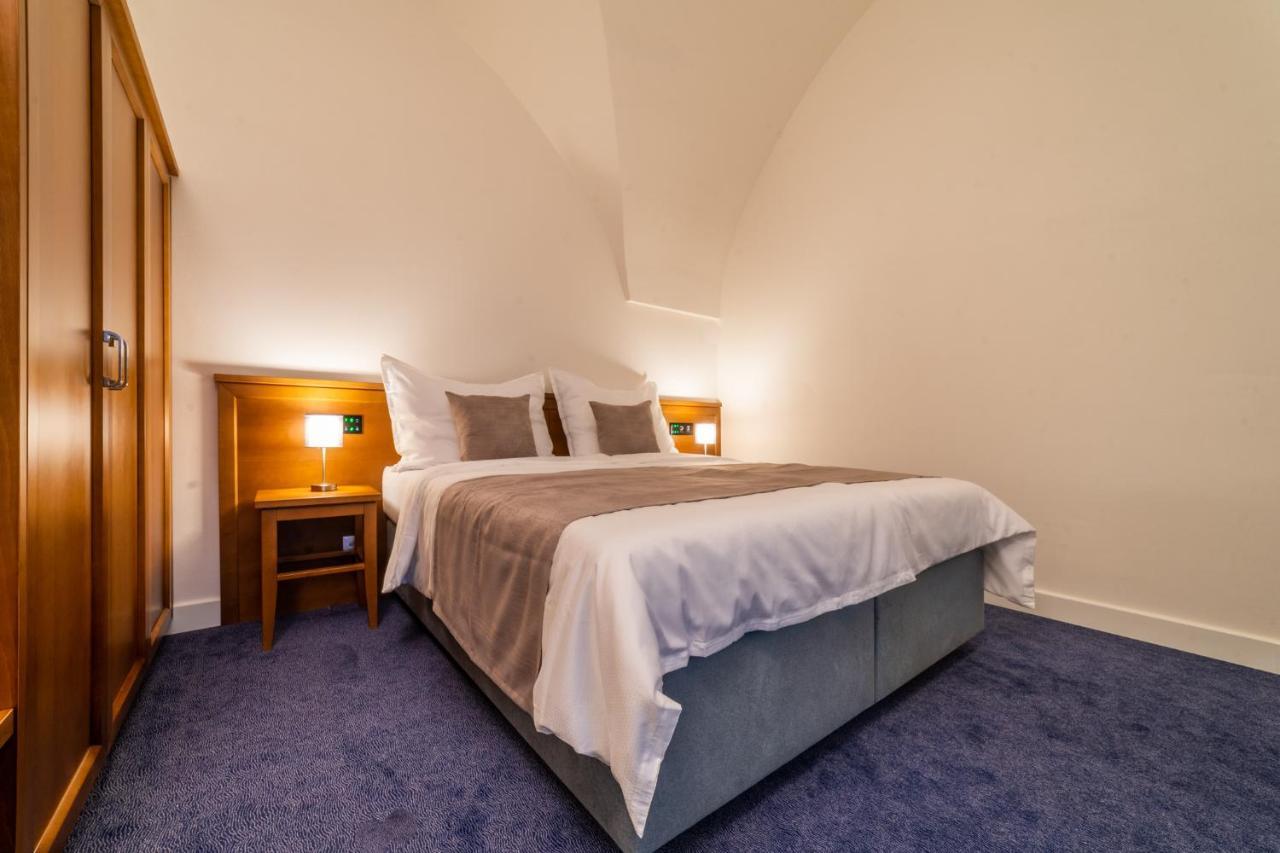 Hotel Pansky Pivovar Holešov エクステリア 写真