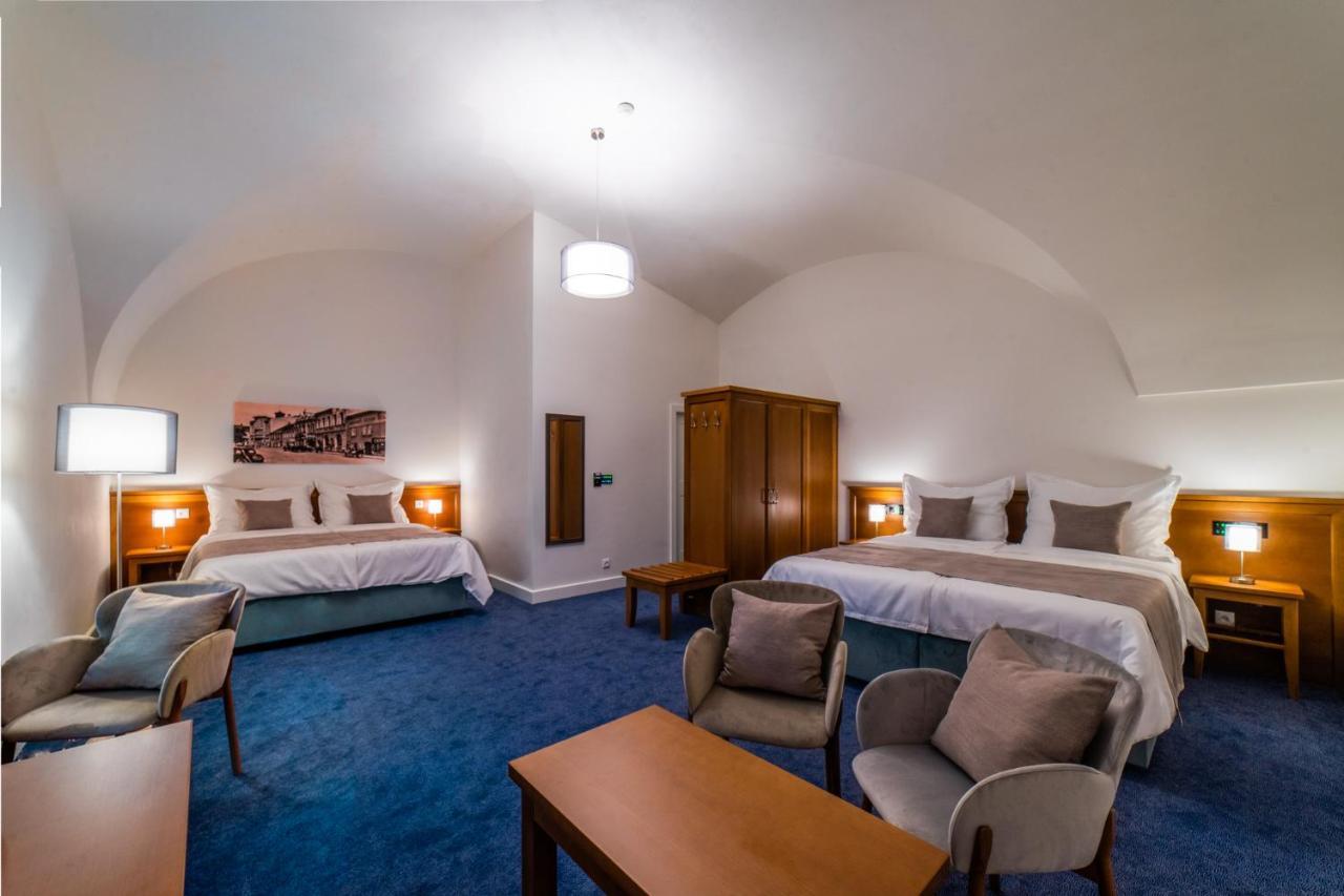 Hotel Pansky Pivovar Holešov エクステリア 写真